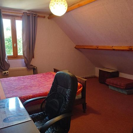 Lit 2 Personnes Grand Bureau Apartment Fruges Exterior foto