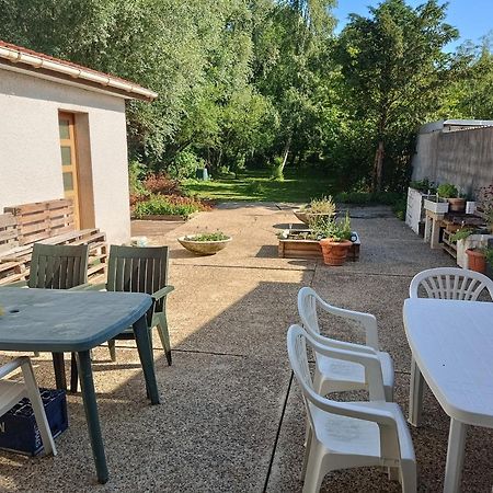Lit 2 Personnes Grand Bureau Apartment Fruges Exterior foto