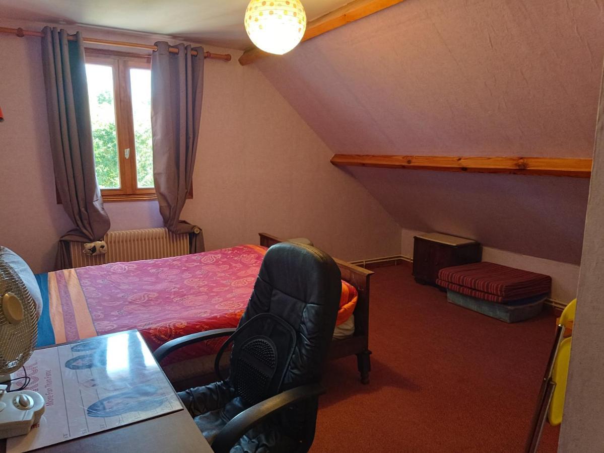 Lit 2 Personnes Grand Bureau Apartment Fruges Exterior foto