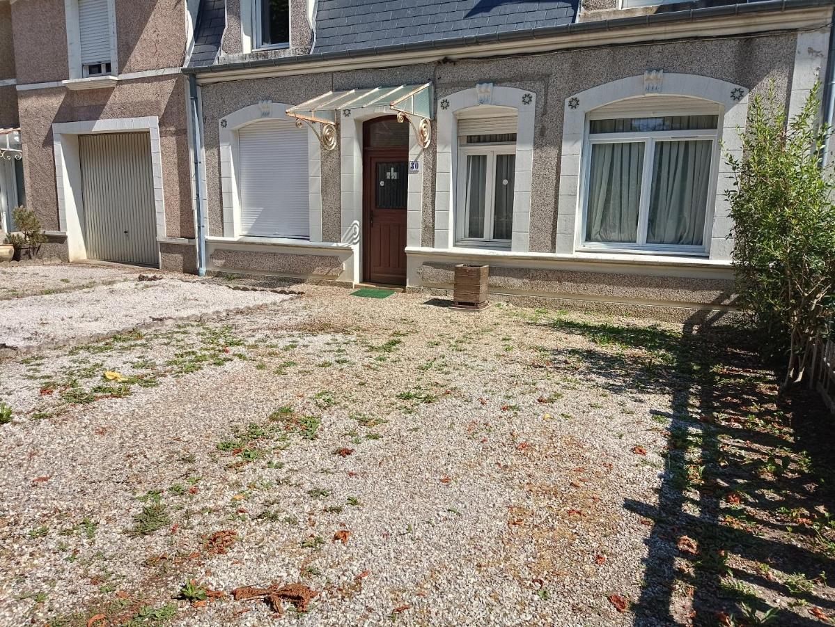 Lit 2 Personnes Grand Bureau Apartment Fruges Exterior foto