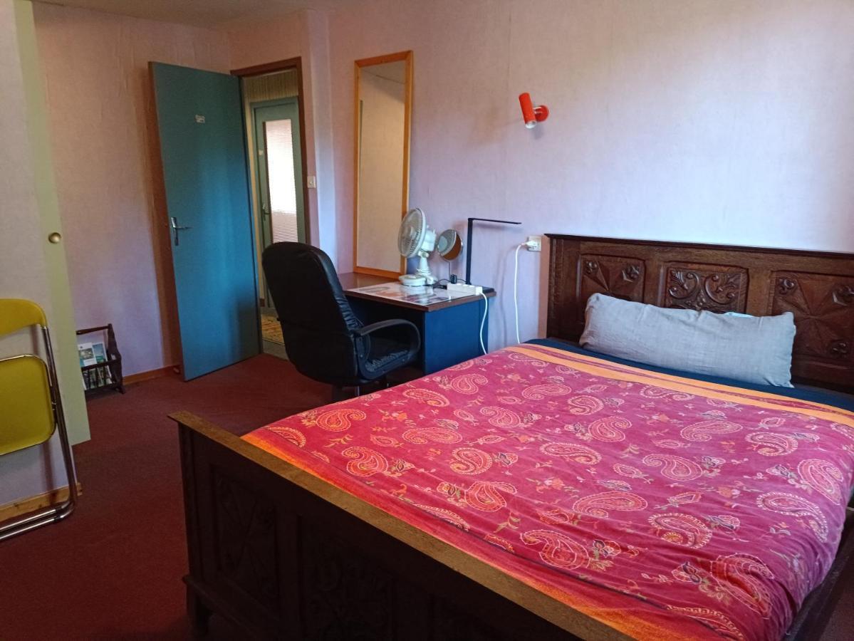 Lit 2 Personnes Grand Bureau Apartment Fruges Exterior foto